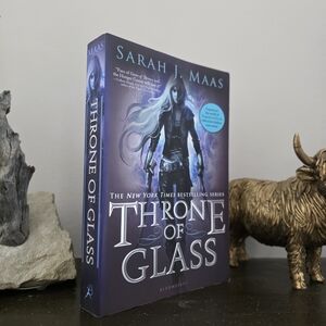 OOP Throne of Glass By Sarah J Maas